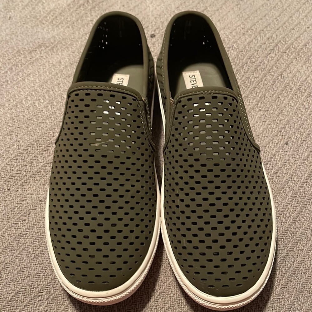 Steve Madden Slip on Shoes